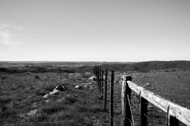 Uruguay 'ın doğusunda yeşil çayırlar ve güzel ve sıcak dağlarda eko-turizm