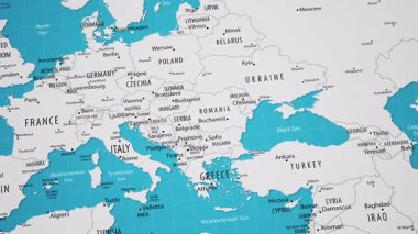 Dünya haritasındaki Avrupa ülkeleri. 4K canlandırması.