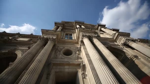 Το Musee du Louvre στο Παρίσι — Αρχείο Βίντεο