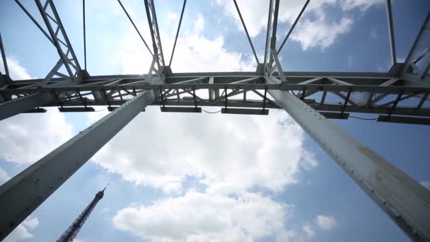 Uitzicht op de Eiffeltoren en de Seine — Stockvideo