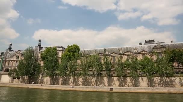 View from Seine river on Louvre — Stock Video
