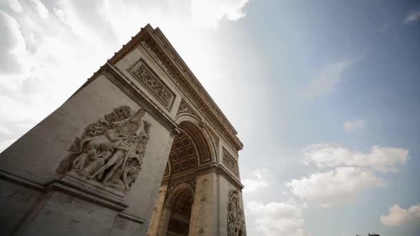 Arco triunfal en París — Vídeo de stock