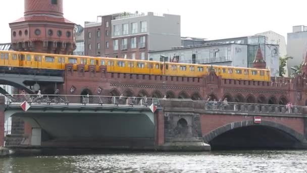 Oberbaum híd Berlinben — Stock videók