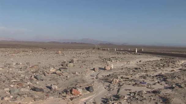 Road thru The Nazca Desert — Stock Video