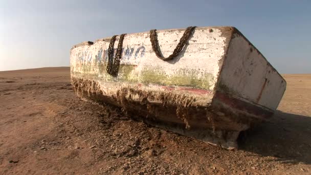 Old fishing boat at Paracas National Park — Stock Video