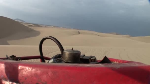 Buggy trip in the sand desert — Stock Video