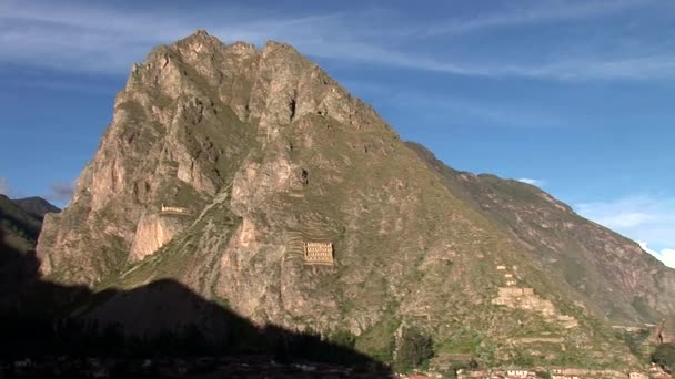 Ollantaytambo oude Inca vesting en stad — Stockvideo