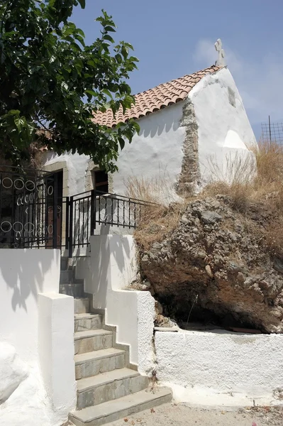 Εκκλησάκι στο νησί της Κρήτης. Ελλάδα — Φωτογραφία Αρχείου