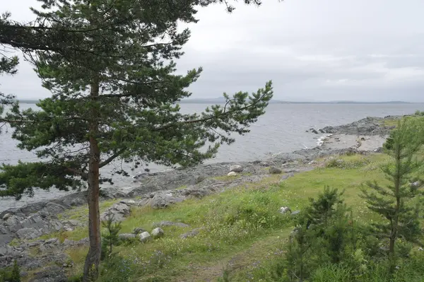 Monastic Navolok, Kandalaksha är en pittoresk och heliga plats. Ryssland — Stockfoto