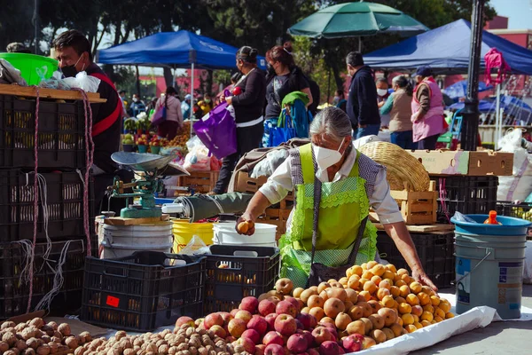 Realiza Tradicional Trueque Artículos Artículos Primera Necesidad Tradición Milenaria Que —  Fotos de Stock