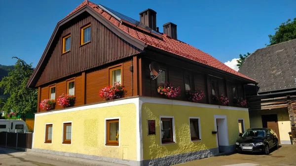 Pruggern Áustria Agosto 2021 Bela Casa Tradicional Austríaca Com Decoração — Fotografia de Stock