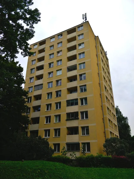 Varsovie Pologne Août 2021 Bloc Appartements Style Communiste Dans Une — Photo