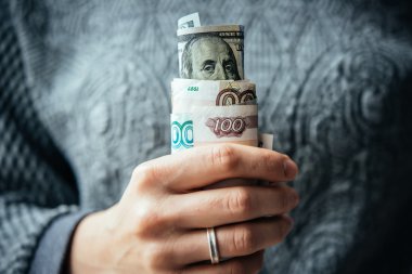 Para birimi holding eller