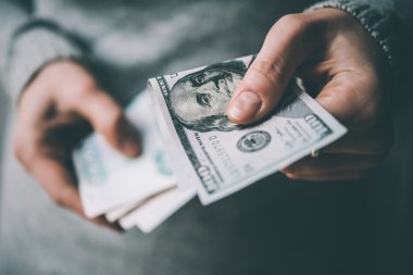 Para birimi holding eller