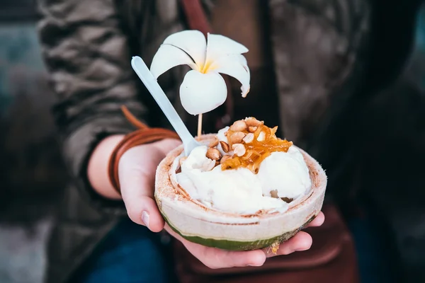 Helado de coco — Foto de Stock