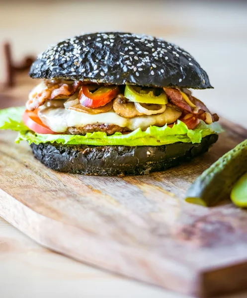 Hamburguesa negra — Foto de Stock