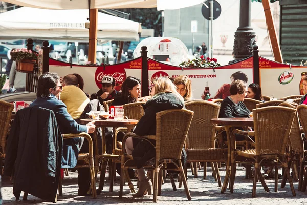 Kafé i Neapel, Italien — Stockfoto