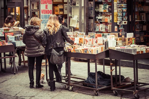 Napoli, İtalya kitap mağazası — Stok fotoğraf