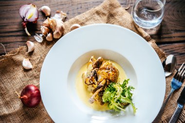 Gürcü çanak Shkmeruli