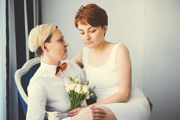 可爱的女同性恋夫妇 — 图库照片