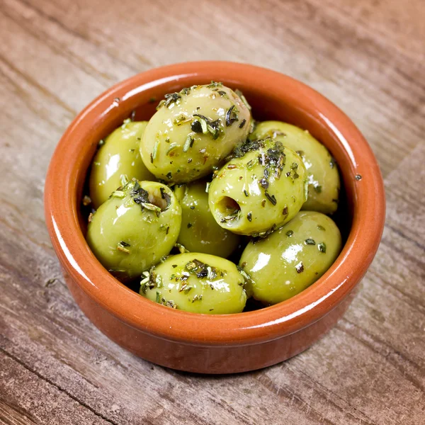 Groene olijven van dichtbij — Stockfoto