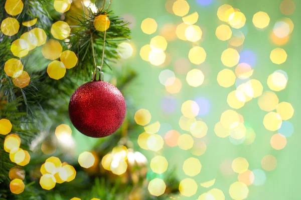 Décoration Noël Boule Jouet Rouge Sur Une Branche Arbre Noël — Photo