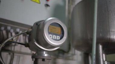 Sıcaklık sensörü sıcaklığı gösteriyor.