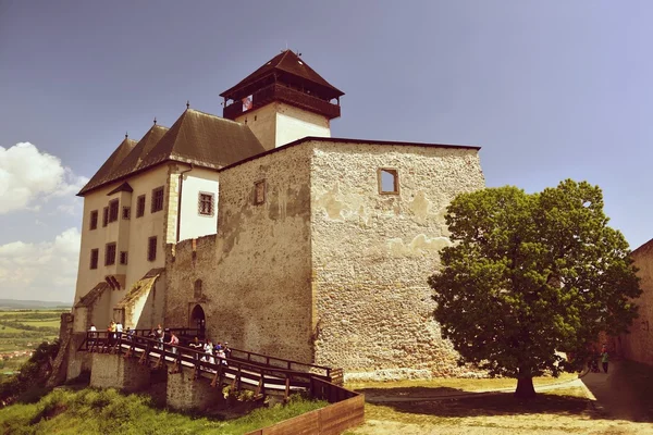Castelo de Trencin, República Eslovaca-Europeia. Bela arquitetura antiga . — Fotografia de Stock