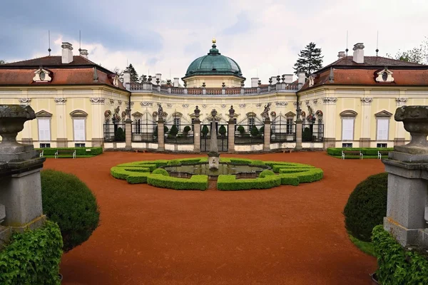 Buchlovice замок - знаменитий бароковий замок в Південній Моравії - Чеська Республіка. Красивий старий архітектура. — стокове фото
