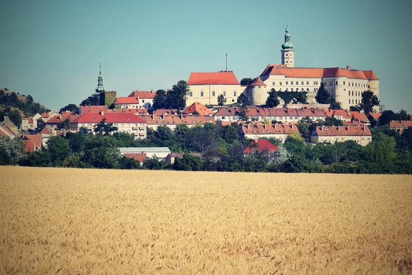 Burg von Mikulow, Südmähren. Tschechische Republik. — Stockfoto