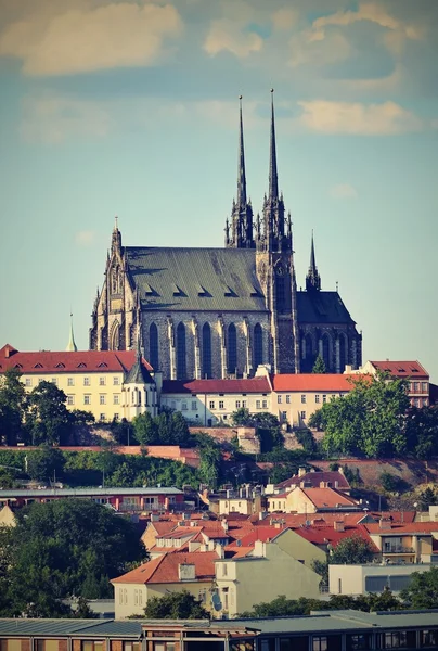 Petrov - Iglesia de San Pedro y Pablo en Brno. Europa Central República Checa. Región de Moravia del Sur . —  Fotos de Stock