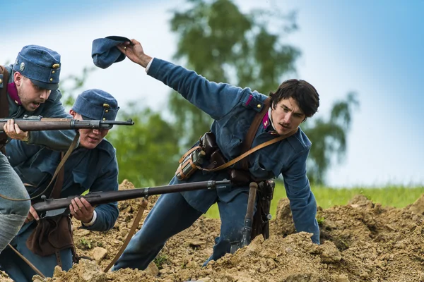 Militair historische reconstructie veldslagen van de eerste Wereldoorlog — Stockfoto