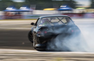 Rider Nikolay Volkov  on the car brand Nissan overcomes the trac