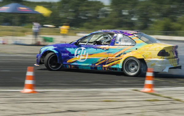 Rider Vladimir Nikiforov  on the car brand BMW overcomes the tra