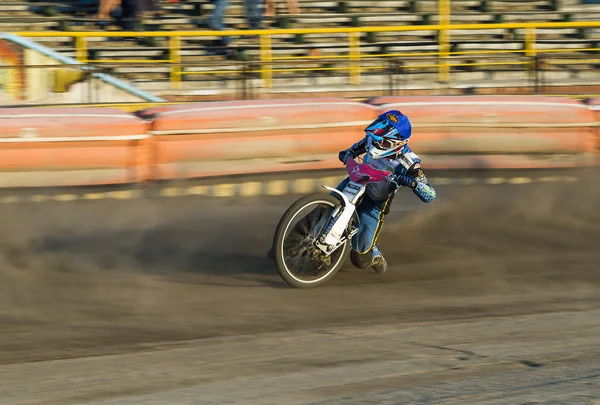 Pilota sconosciuto supera la pista — Foto Stock