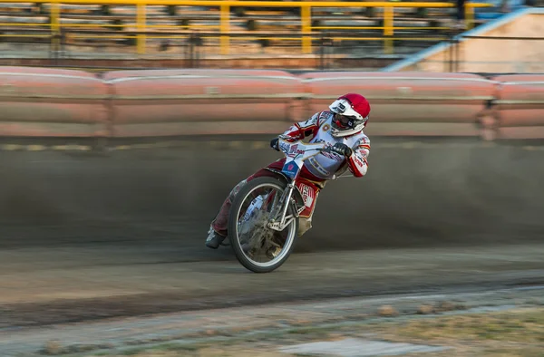 Pilota sconosciuto supera la pista — Foto Stock