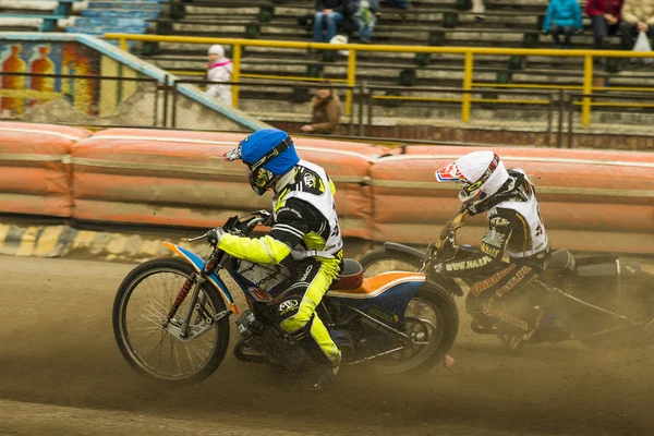 Pilota sconosciuto supera la pista — Foto Stock