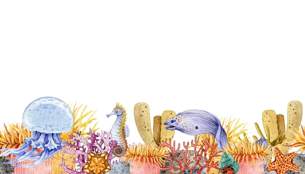 サンゴのサンゴ礁の海の境界線。水彩イラスト。クラゲ、サンゴ、美しい水中の海の生き物のシームレスの国境でのシーホース。手はカラフルな水生シールライフ装飾を描いた。白地 — ストック写真