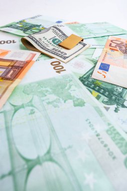 Dolar banknotlu para klipsi