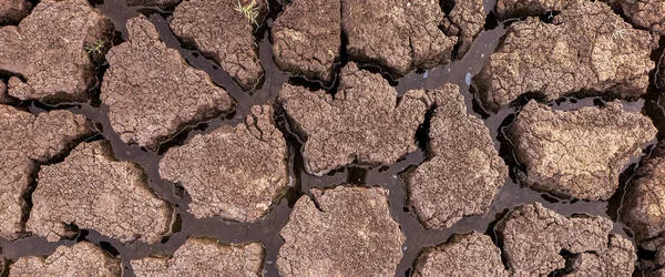 パノラマ乾燥砕いた湖底のテクスチャ 地球温暖化 — ストック写真