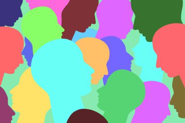 Kalabalık bir grubun çok renkli kafalarının siluetleri.