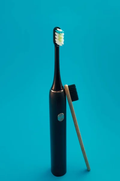 Electric Wooden Toothbrush Blue Background — Stock Photo, Image