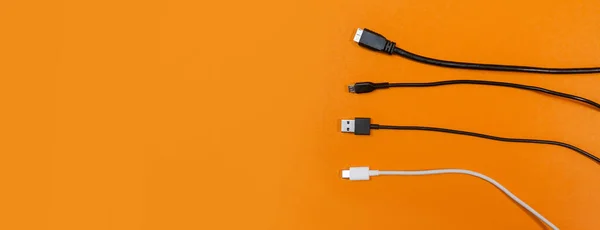 Panorama Usb Wires Orange Background — Stock Photo, Image