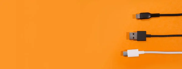 Panorama Usb Wires Orange Background — Stock Photo, Image