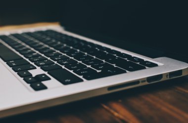 Laptop klavye