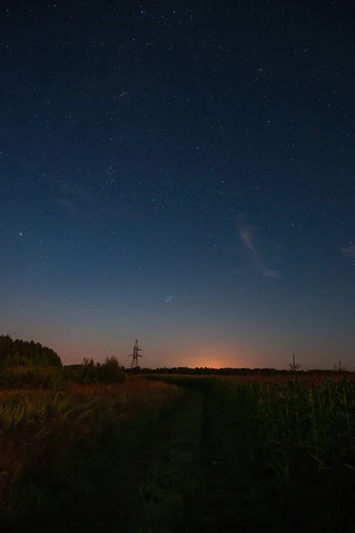 Sternenhimmel Über Der Straße Feld — Stockfoto