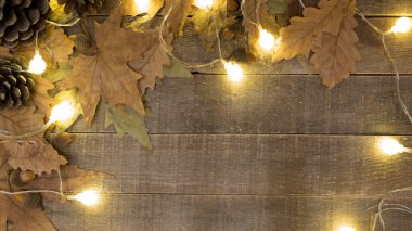 Sonbahar tatili. Ahşap arka planda. sonbahar arkaplanı