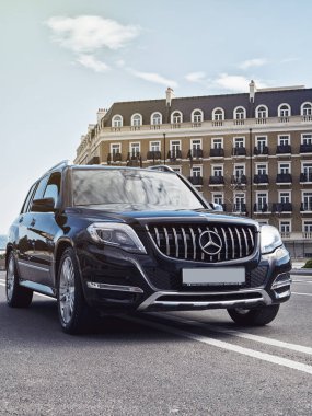 Bakü, Azerbaycan - 7 Eylül 2021: Mersedes-Benz arabası