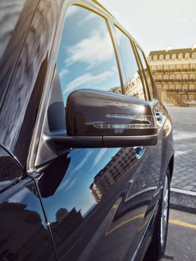 Bakü, Azerbaycan - 7 Eylül 2021: Mersedes-Benz arabası