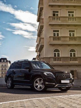 Bakü, Azerbaycan - 7 Eylül 2021: Mersedes-Benz arabası